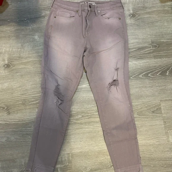 Mossimo Supply Co. Women's size 12 high rise Skinny Jeans in Lavender - Picture 1 of 6